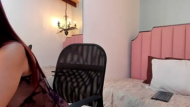 KarenSims online show from 12/17/25, 10:10