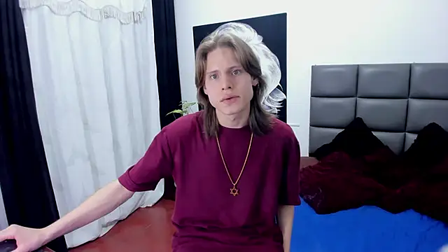 Snapshot of blondie_lover69 chatting on 01/25/25, 08:10 blondie lover69 online show from 01/25/25, 08:10