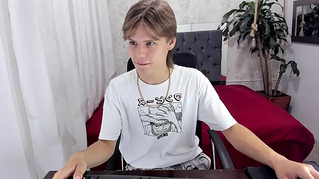 Snapshot of blondie_lover69 chatting on 09/19/25, 07:58 blondie lover69 online show from 09/19/25, 07:58
