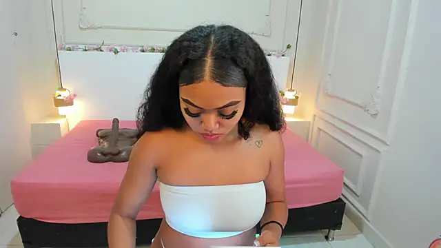 JasmineRose7 online show from 10/23/25, 12:04