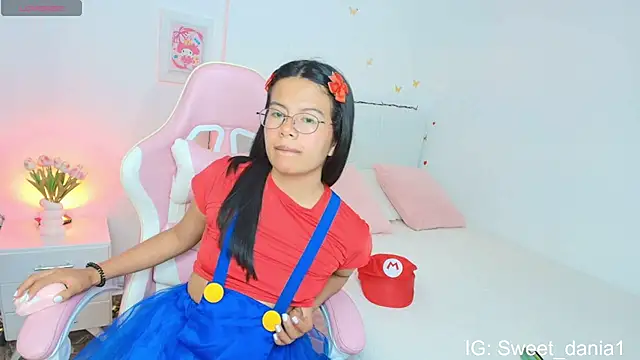 sweet dania  online show from 10/11/25, 04:33