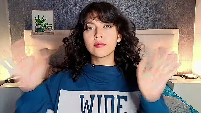 gabriela cortez online show from 02/25/25, 07:14