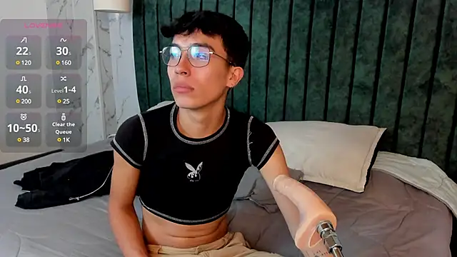 Snapshot of tim__fox chatting on 02/19/25, 07:59 tim fox online show from 02/19/25, 07:59