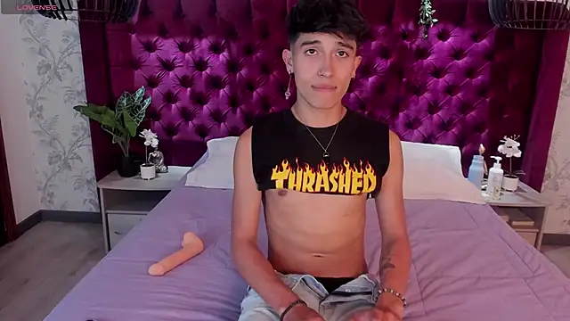 Snapshot of tim__fox chatting on 03/02/25, 08:40 tim fox online show from 03/02/25, 08:40