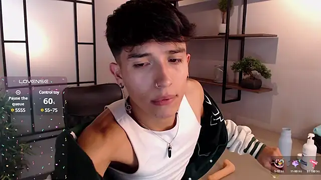 Snapshot of tim__fox chatting on 03/04/25, 07:43 tim fox online show from 03/04/25, 07:43