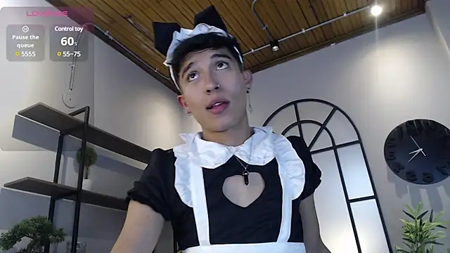 Snapshot of tim__fox chatting on 03/07/25, 08:22 tim fox online show from 03/07/25, 08:22