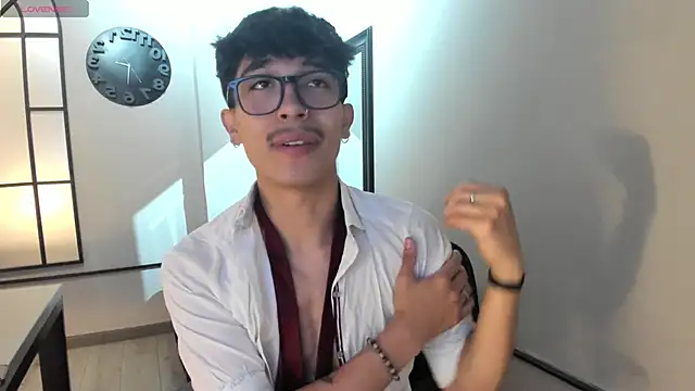 Snapshot of tim__fox chatting on 09/22/25, 11:56 tim fox online show from 09/22/25, 11:56