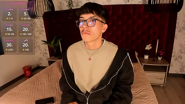 Snapshot of tim__fox chatting on 11/17/25, 12:22 tim fox online show from 11/17/25, 12:22