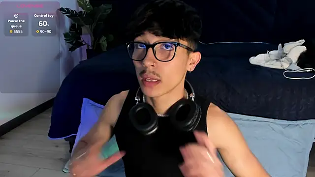 Snapshot of tim__fox chatting on 12/02/25, 11:59 tim fox online show from 12/02/25, 11:59