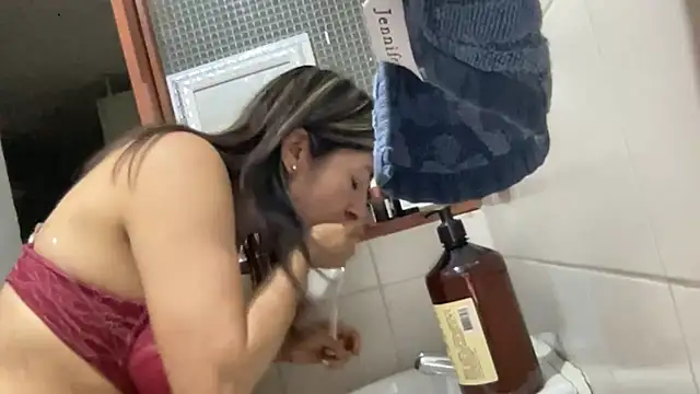 LunaBeya online show from 11/22/25, 04:11