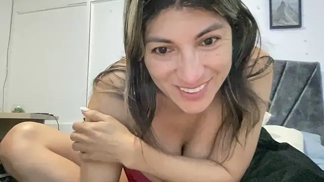 Snapshot of LunaBeya chatting on 02/10/26, 12:31 LunaBeya online show from 02/10/26, 12:31