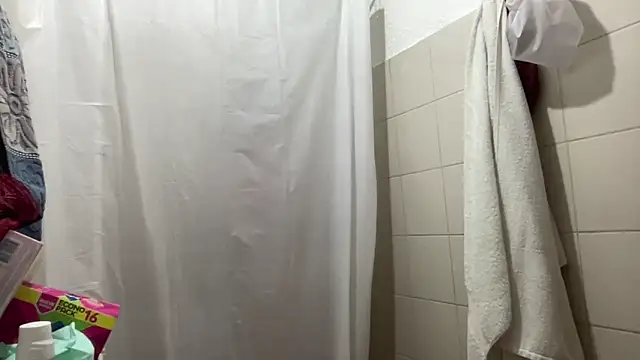 Snapshot of LunaBeya chatting on 02/20/26, 12:27 LunaBeya online show from 02/20/26, 12:27