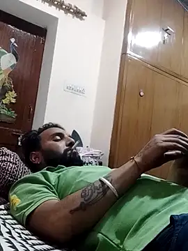 Snapshot of Rajasthani-boy chatting on 03/18/25, 04:04 Rajasthani-boy online show from 03/18/25, 04:04