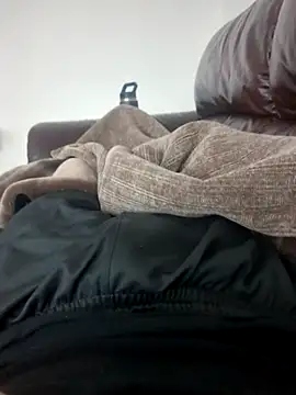 young18dick  online show from 01/08/25, 06:31