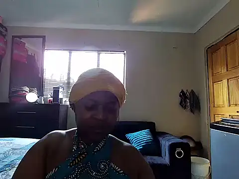 Snapshot of fatass2twerk225 chatting on 09/22/25, 12:07 fatass2twerk225 online show from 09/22/25, 12:07