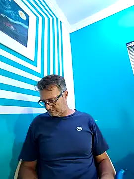 itsmeyes69 online show from 01/13/25, 02:21