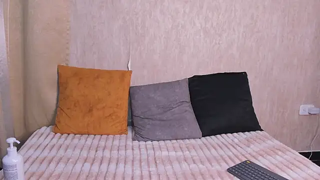 StefanyRousse online show from 03/06/26, 12:01