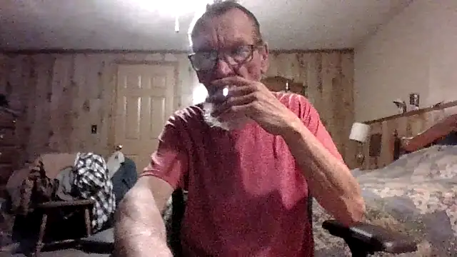 Snapshot of Aldick68 chatting on 02/15/25, 12:59 Aldick68 online show from 02/15/25, 12:59