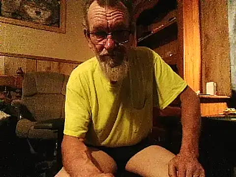 Snapshot of Aldick68 chatting on 03/01/25, 05:52 Aldick68 online show from 03/01/25, 05:52