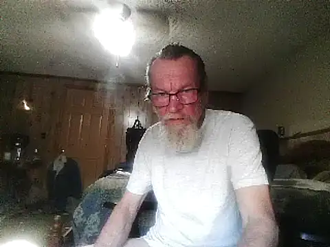 Snapshot of Aldick68 chatting on 03/09/25, 10:19 Aldick68 online show from 03/09/25, 10:19