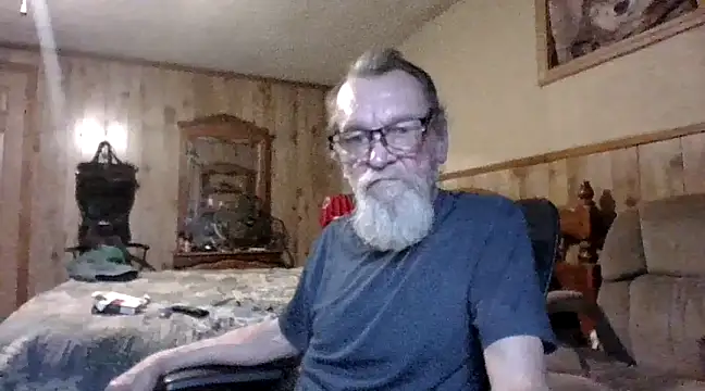 Snapshot of Aldick68 chatting on 03/15/25, 03:27 Aldick68 online show from 03/15/25, 03:27