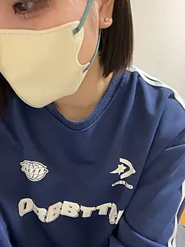 Snapshot of sakuchaaa_2525 chatting on 11/30/25, 06:06 sakuchaaa 2525 online show from 11/30/25, 06:06