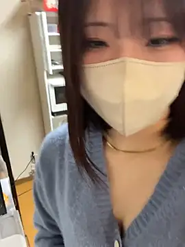 sakuchaaa 2525 online show from 04/02/26, 06:49