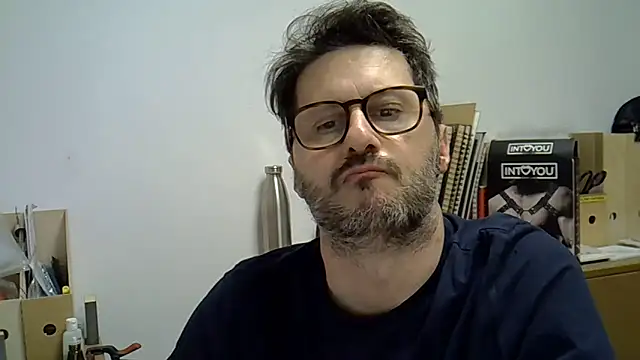 Snapshot of Cellino4 chatting on 01/13/25, 05:23 Cellino4 online show from 01/13/25, 05:23