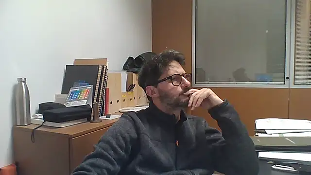 Snapshot of Cellino4 chatting on 01/14/25, 07:00 Cellino4 online show from 01/14/25, 07:00