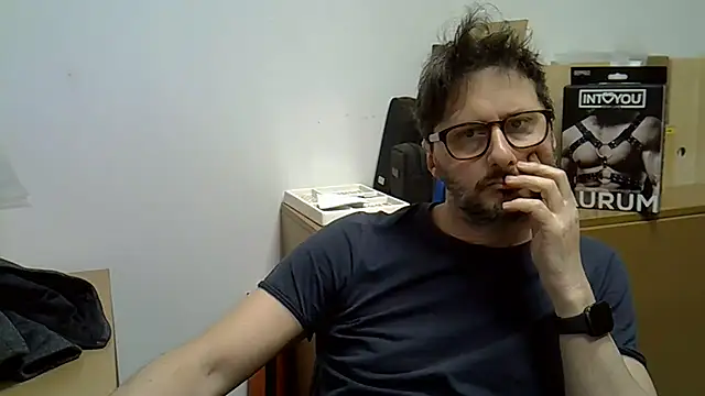 Snapshot of Cellino4 chatting on 01/15/25, 05:26 Cellino4 online show from 01/15/25, 05:26