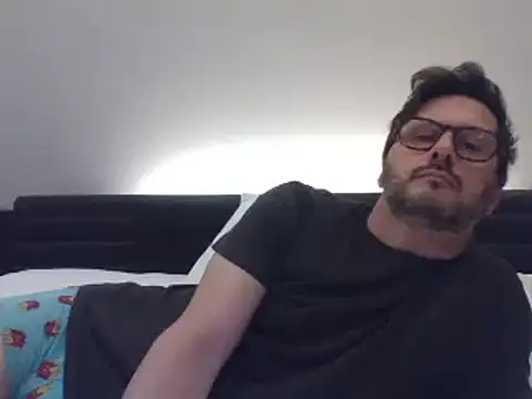 Snapshot of Cellino4 chatting on 02/05/25, 04:03 Cellino4 online show from 02/05/25, 04:03