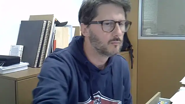 Snapshot of Cellino4 chatting on 02/08/25, 11:22 Cellino4 online show from 02/08/25, 11:22