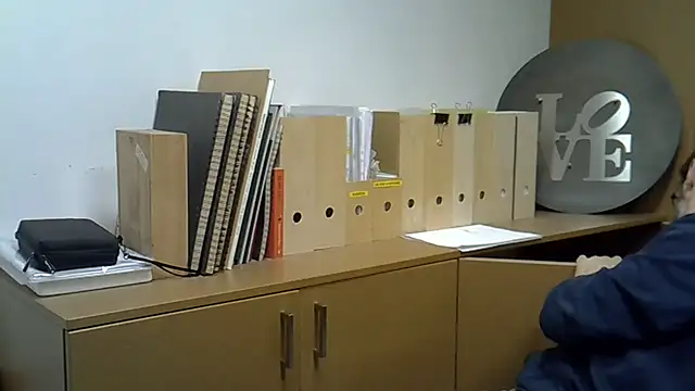 Snapshot of Cellino4 chatting on 02/12/25, 05:16 Cellino4 online show from 02/12/25, 05:16