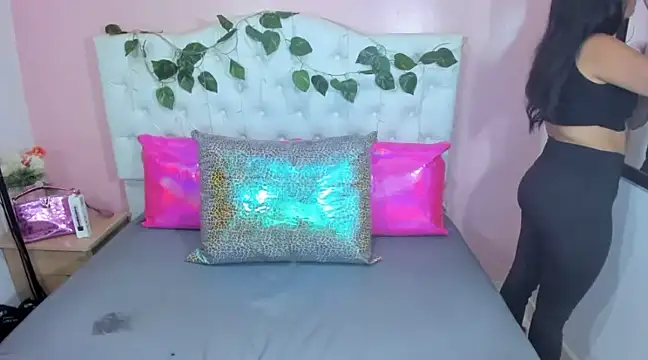 EmmySweett2 online show from 02/05/25, 12:49