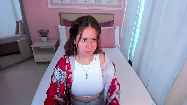 zoes milee online show from 03/18/25, 11:30