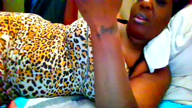 chocolatechipkukky85 online show from 04/14/26, 04:24