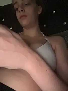 Snapshot of VioletxBlue chatting on 11/09/25, 12:47 VioletxBlue online show from 11/09/25, 12:47