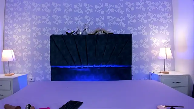 SalomeSimonz online show from 05/05/26, 07:44