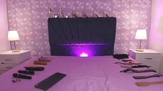 SalomeSimonz online show from 06/07/26, 07:39