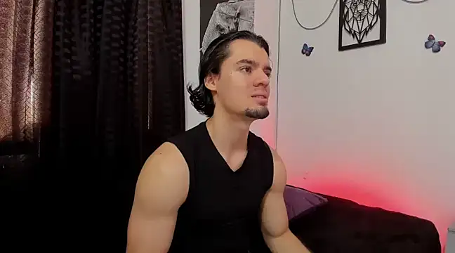 Snapshot of maxi_styles chatting on 01/22/25, 05:38 maxi styles online show from 01/22/25, 05:38