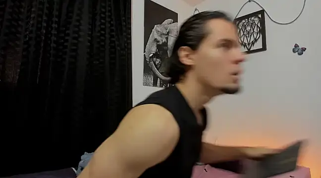 Snapshot of maxi_styles chatting on 02/17/25, 08:36 maxi styles online show from 02/17/25, 08:36