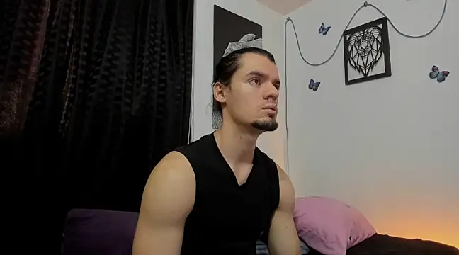 Snapshot of maxi_styles chatting on 02/20/25, 10:15 maxi styles online show from 02/20/25, 10:15