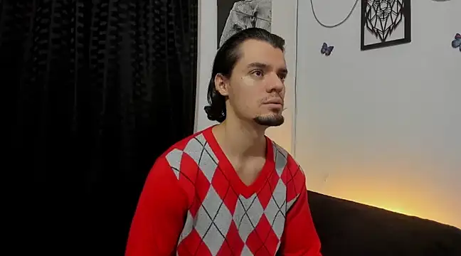 Snapshot of maxi_styles chatting on 02/24/25, 02:08 maxi styles online show from 02/24/25, 02:08