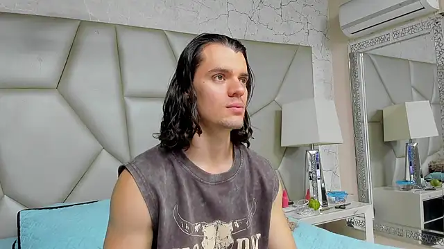 Snapshot of maxi_styles chatting on 02/24/26, 08:51 maxi styles online show from 02/24/26, 08:51