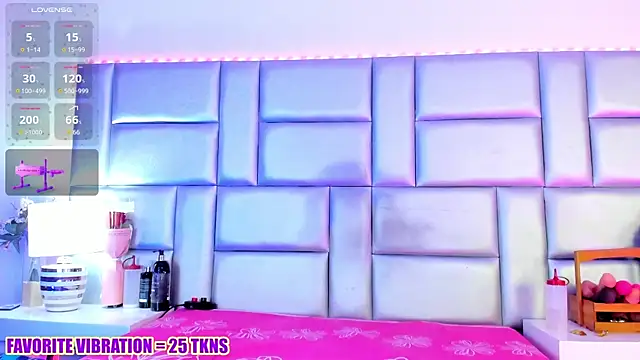 LovelyNickii online show from 04/18/26, 07:07