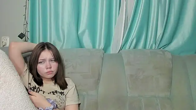 Snapshot of honey_love_honeyy chatting on 01/25/25, 06:13 honey love honeyy online show from 01/25/25, 06:13