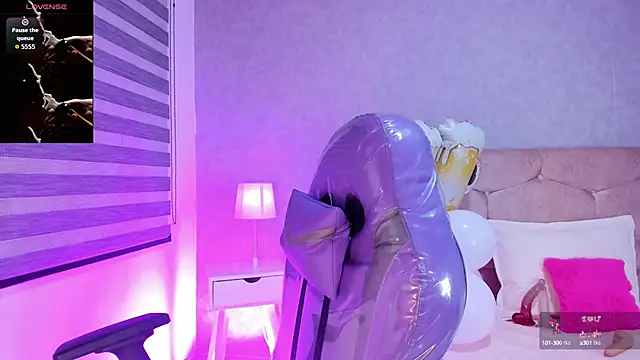 Elise-Leyton online show from 10/03/25, 08:06