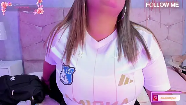 Elise-Leyton online show from 10/29/25, 09:05