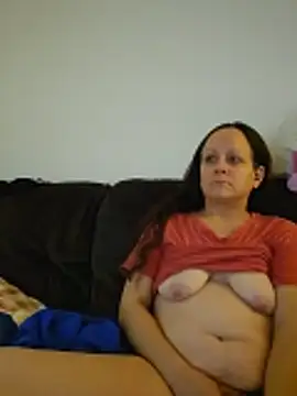 Snapshot of xxxshimmer chatting on 11/17/25, 04:46 xxxshimmer online show from 11/17/25, 04:46