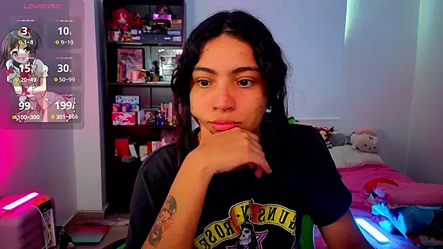 Lovelyamyy online show from 07/14/26, 07:08
